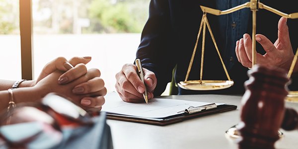 5 KEYS TO CHOOSING THE RIGHT LAWYER FOR YOUR BUSINESS